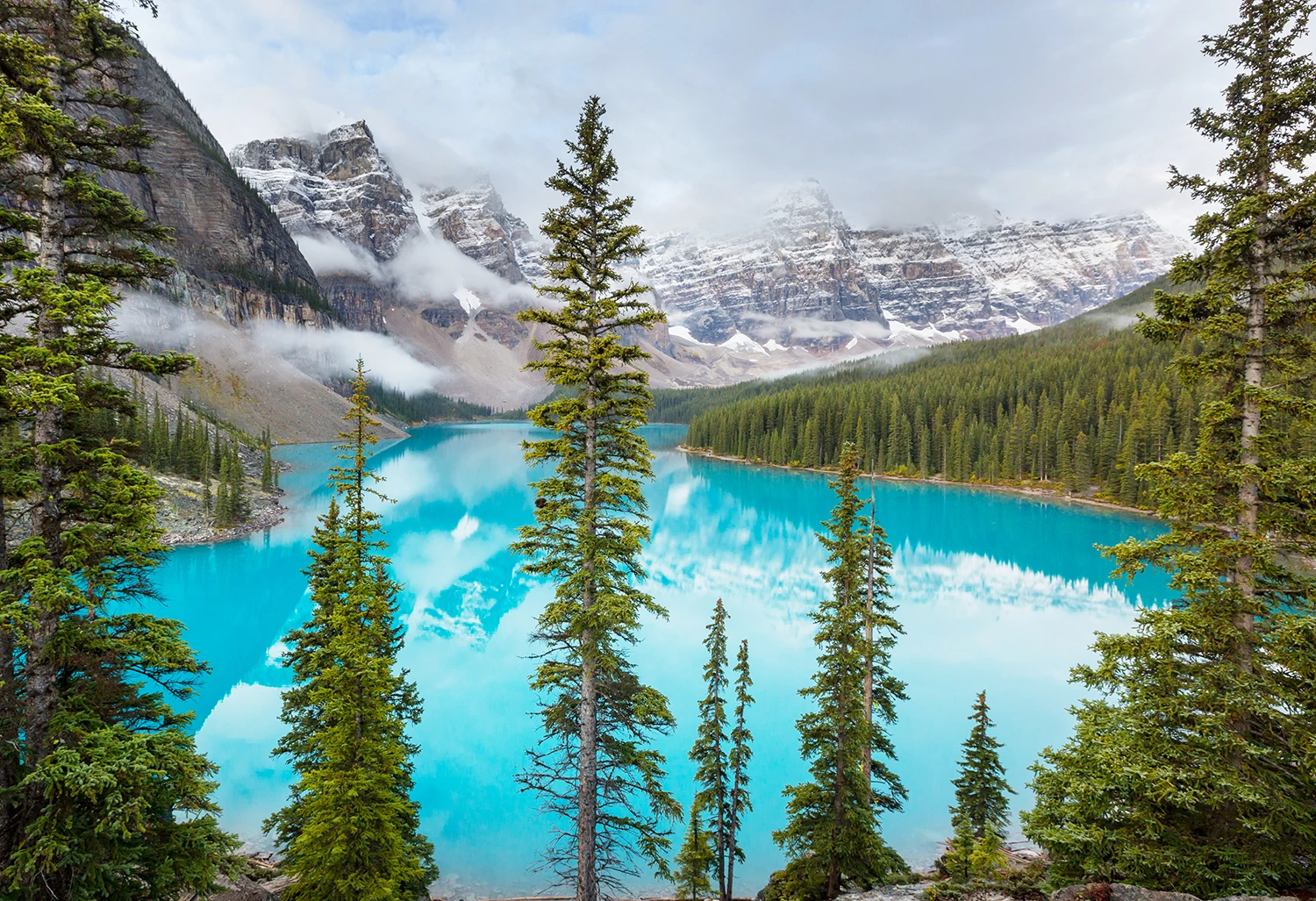 lago moraine-parque-nacional-banff-canada